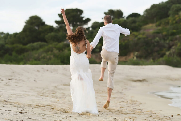 Wir-haben-Ja-gesagt,-Strandhochzeit---meer-sardinien-urlaub