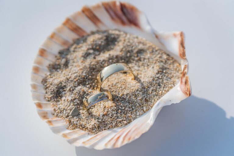 die Trauringe, Strandhochzeit - meer sardinien urlaub