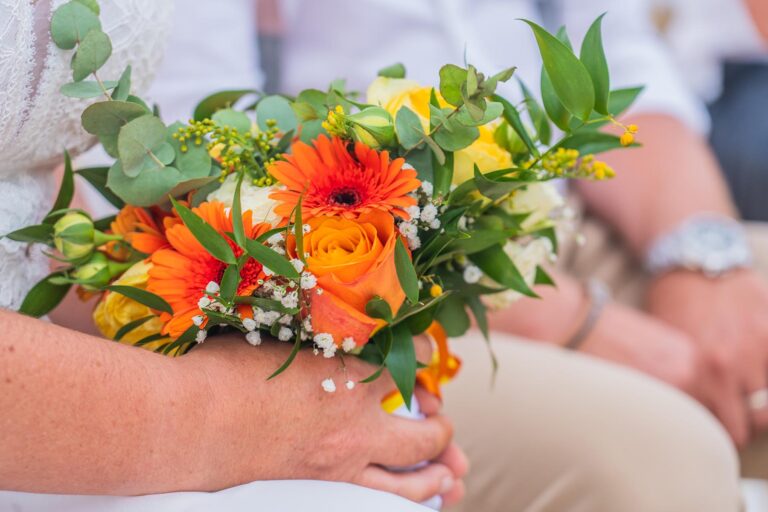 Brautstrauss für eine Traumhochzeit am Strand - meer sardinien urlaub
