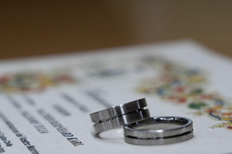 Die Eheringe, standesamtliche Trauung in Pula - meer sardinien urlaub