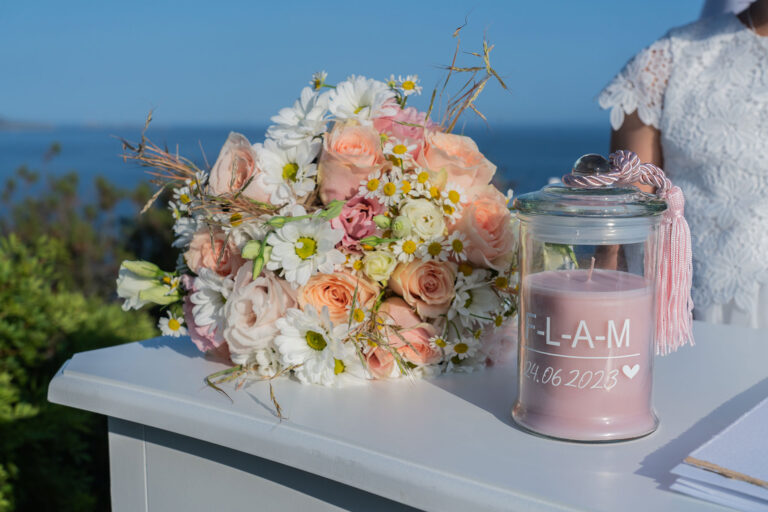 der-Brautstrass-mit-Meereskulisse,-freie-Trauung---meer-sardinien-urlaub