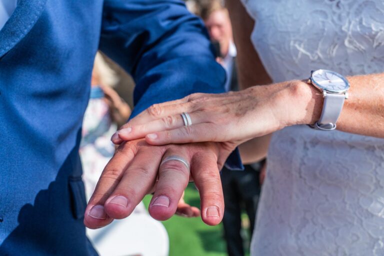 die Trauringe - Zeichen der Verbundenheit in der Festung Fortezza, Villasimius - meer sardinien urlaub