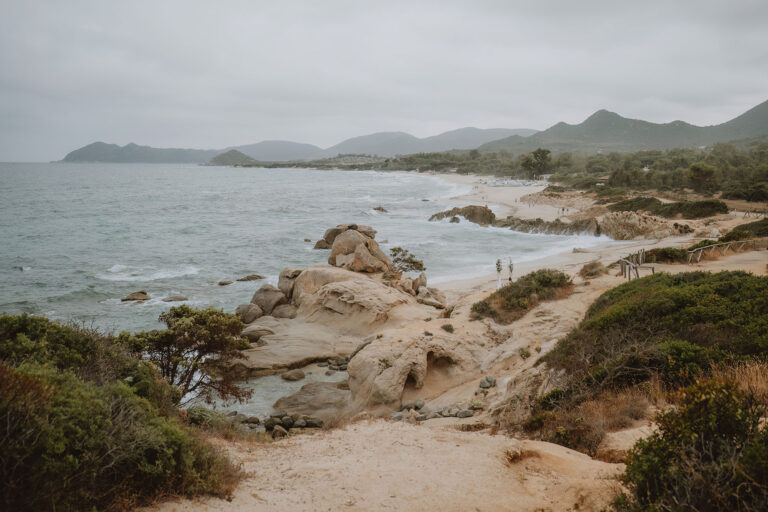 die-wild-natürliche-Hochzeitslocation-der-Strandhochzeit---meer-sardinien-urlaub