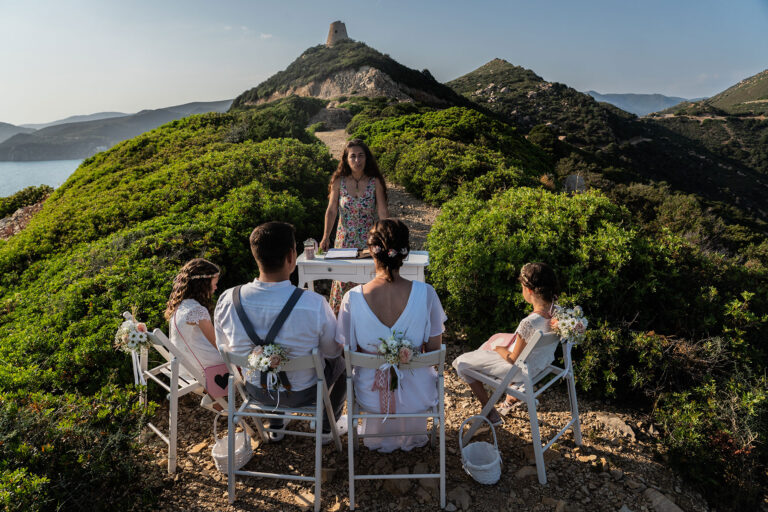 eine-einzigartige-Location-für-ein-wunderbares-Familienversprechen---meer-sardinien-urlaub