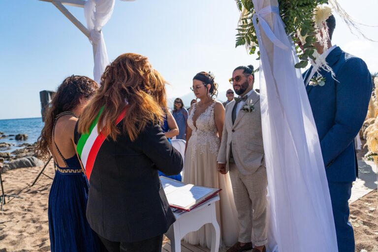 eine wunderschöne Strandhochzeit bei Barisardo - meer sardinien urlaub