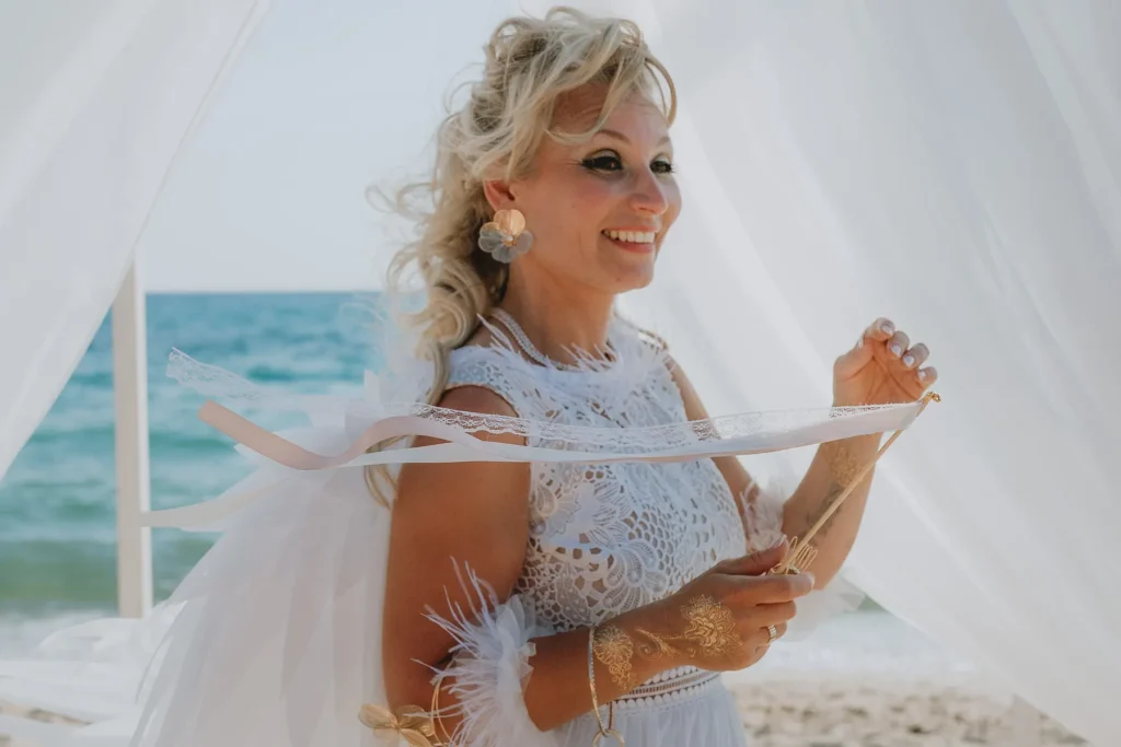 die wunderschöne Braut, Strandhochzeit, meer sardinien urlaub