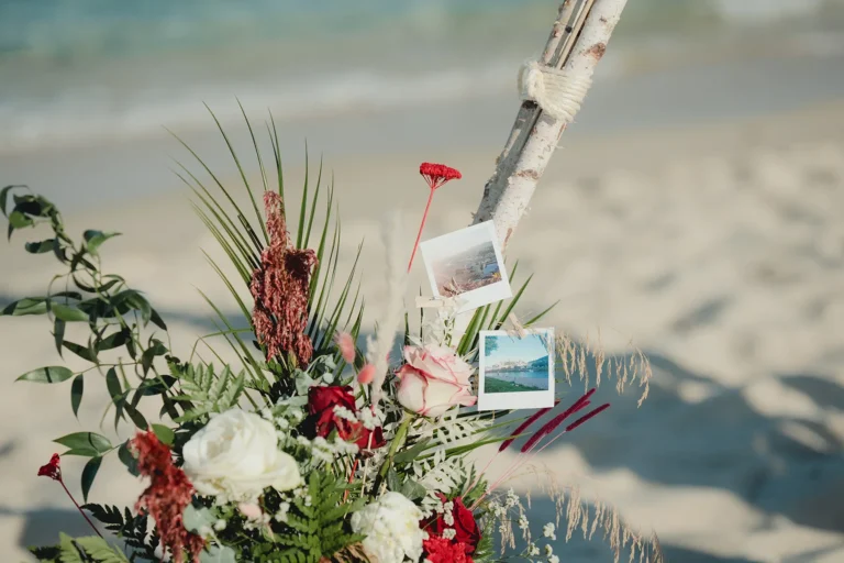 liebevolle Deko-Details zur Strandhochzeit - meer sardinien urlaub