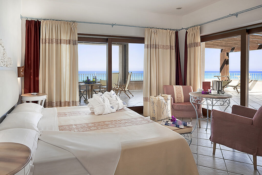 das Royal-Zimmer des Hotels La Duna Bianca der Anlage Le Dune, Badesi - meer sardinien urlaub