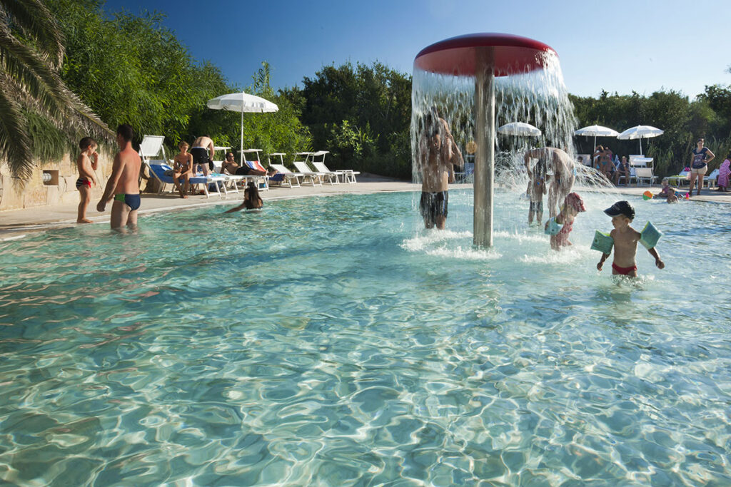 der Kinderpool des Hotels Le Palme der Anlage Le Dune, Badesi - meer sardinien urlaub