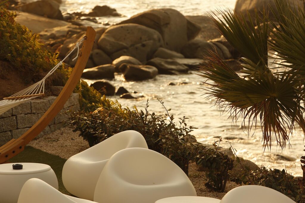 Abendstimmung im Garten des Hotels La Bitta, Arbatax - meer sardinien urlaub