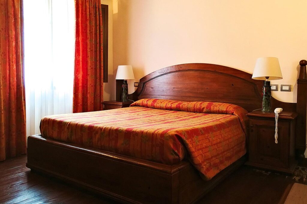 stilvoll schlafen im Doppelzimmer vom Hotel Il Vecchio Mulino, Arbatax bei Tortoli - meer sardinien urlaub