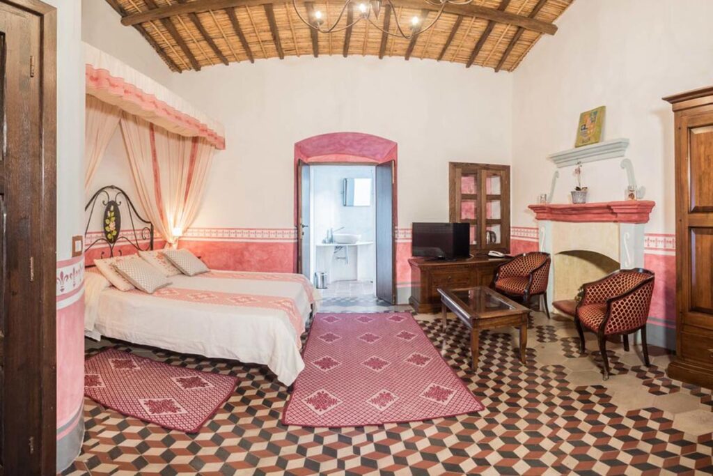 Einblick in das Superior-Zimmer Corallo des Hotels Anticos Palathos, Orosei - meer sardinien urlaub