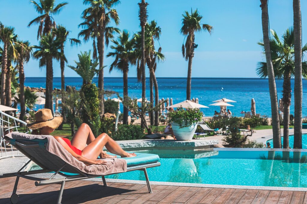 Herrlich entspannen am Pool des Hotels Club Saraceno, Arbatax - meer sardinien urlaub