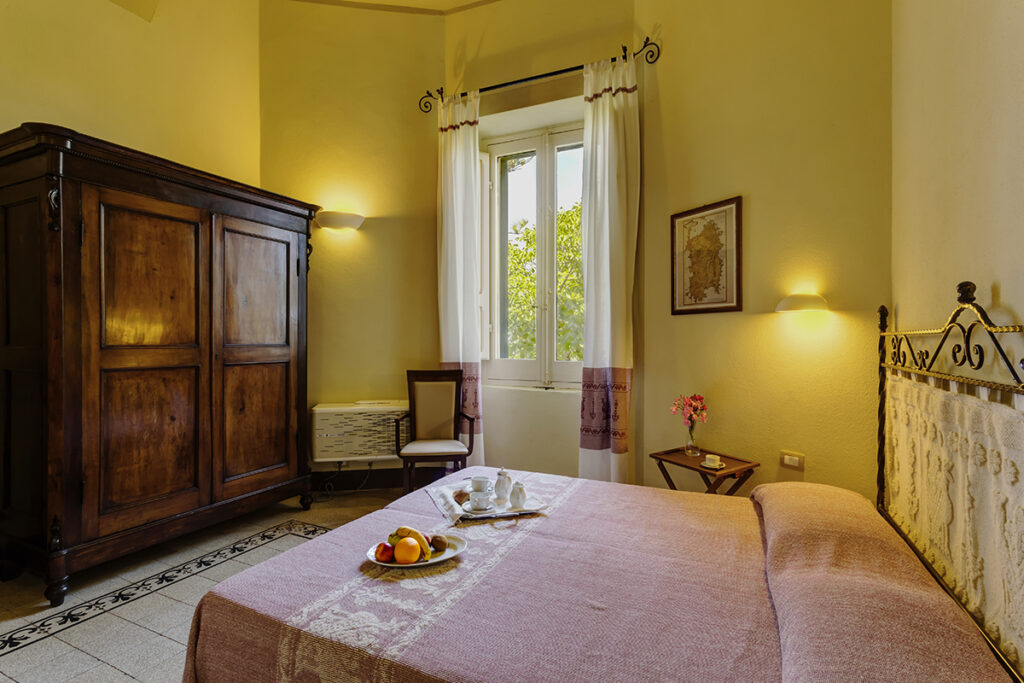 ein Standard-Zimmer mit Gartenblick im Hotel Villa Asfodeli, Tresnuraghes - meer sardinien urlaub
