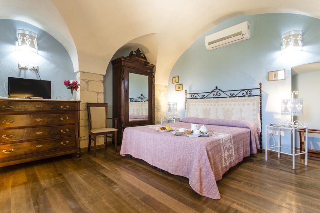 Zimmer mit Gartenblick im Haus Deriu vom Hotel Villa Asfodeli, Tresnuraghes - meer sardinien urlaub