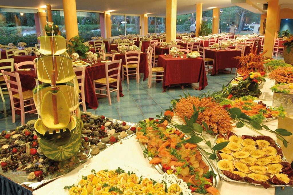 das Abendbüffet des Clubhotels Li Cupulatti