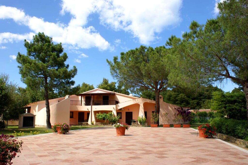 das Clubhotel Li Cupulatti - meer sardinien urlaub