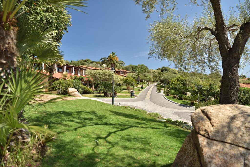 der Garten des Hotels Club Saraceno, Arbatax - meer sardinien urlaub