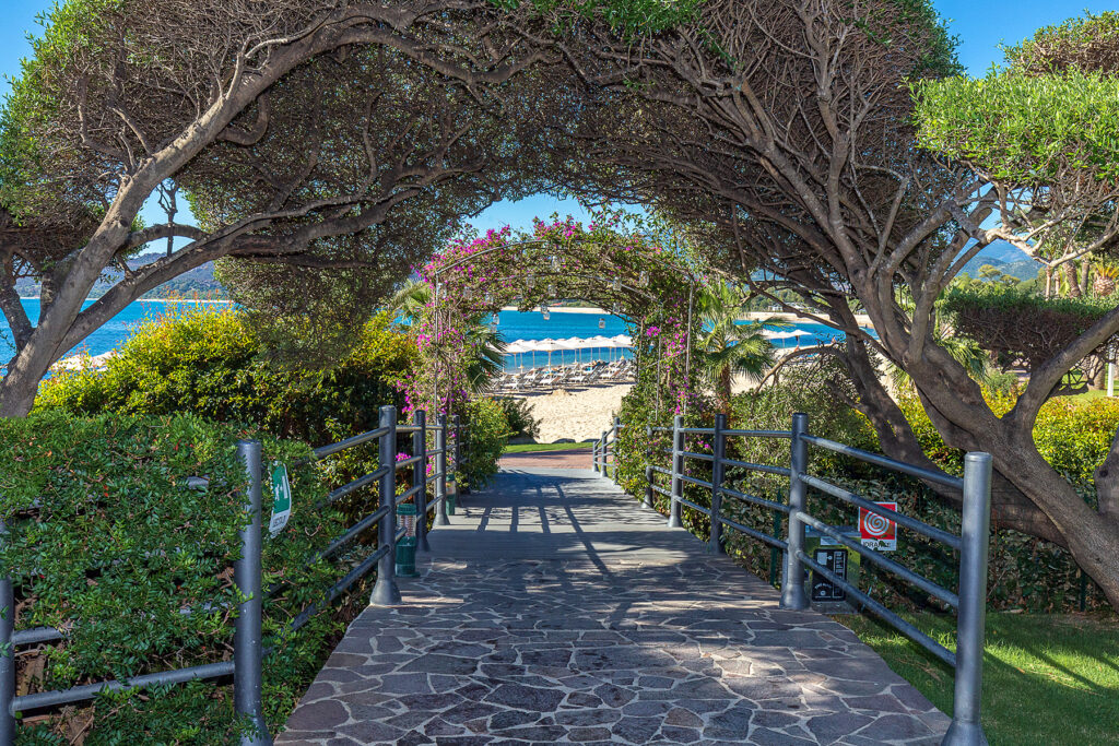 der Weg zum Strand, Hotel Club Saraceno, Arbatax - meer sardinien urlaub
