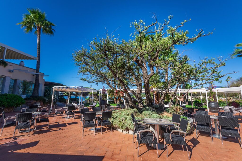 die Barterrasse des Hotels Club Saraceno, Arbatax - meer sardinien urlaub