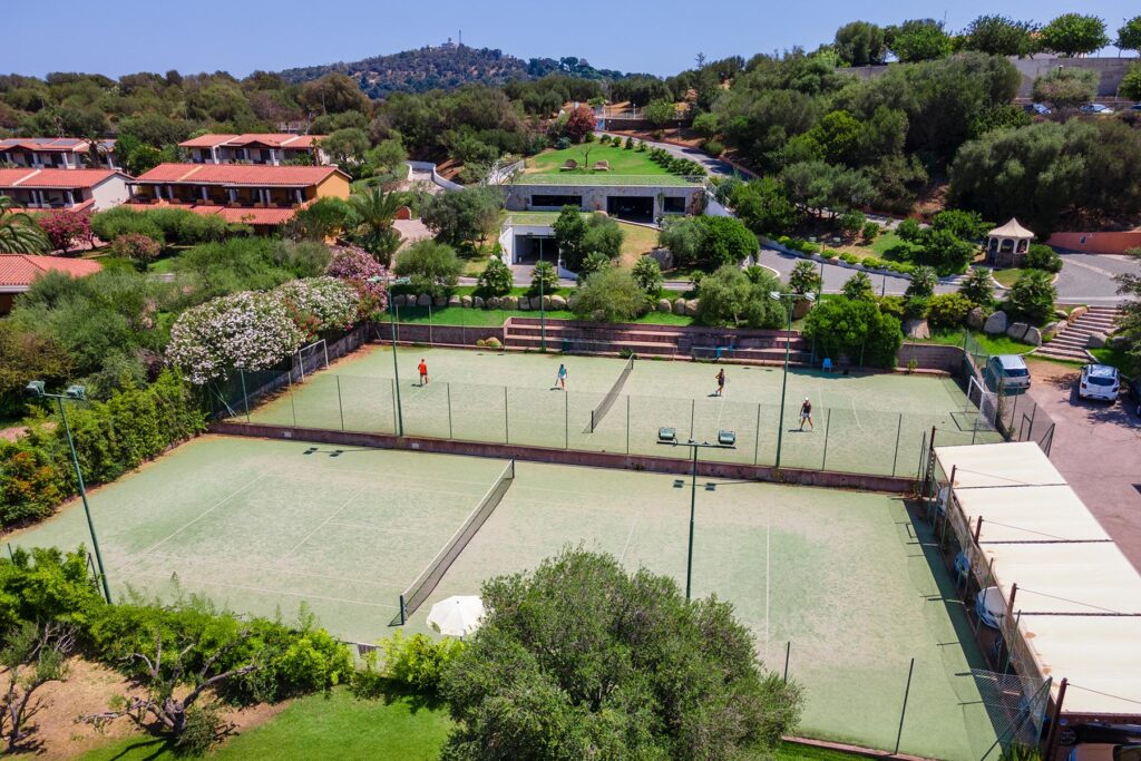 die Tennisplätze des Hotels Club Saraceno, Arbatax - meer sardinien urlaub