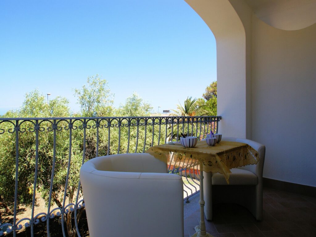 der Aussenbereich eines Zimmers im Hotel Tartaruga Bianca, La Ciaccia-Valledoria - meer sardinien urlaub
