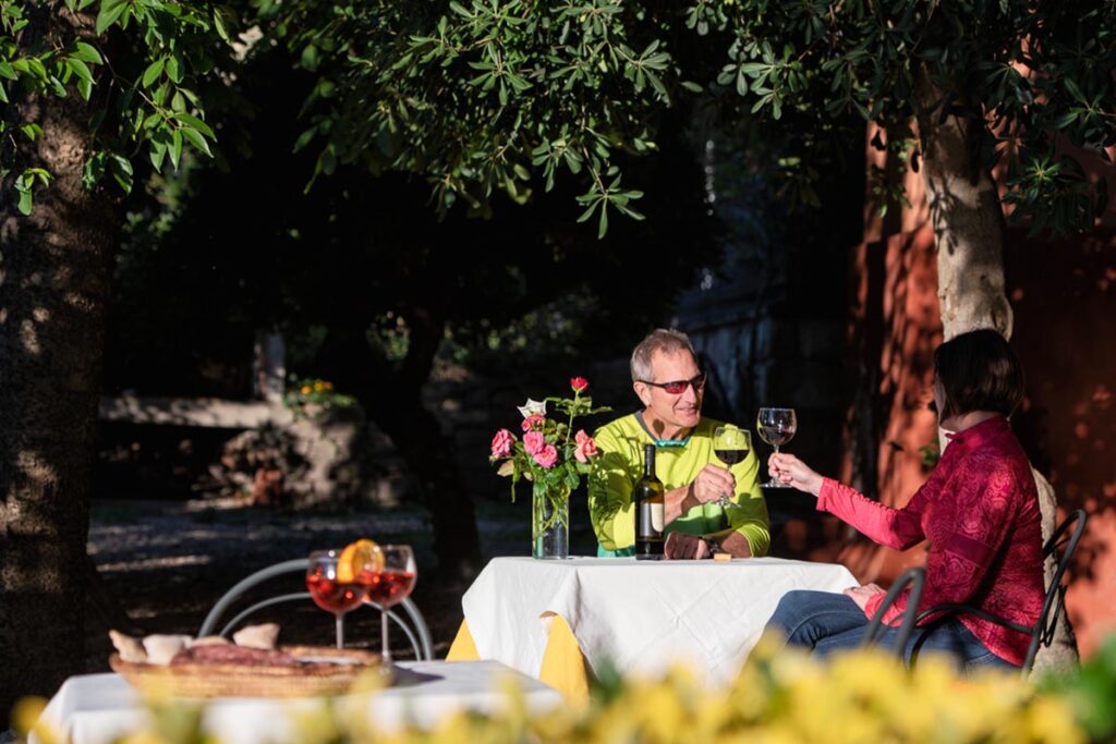 entspannen im Garten des Hotels De Charme Villa Asfodeli, Tresnuraghes - meer sardinien urlaub