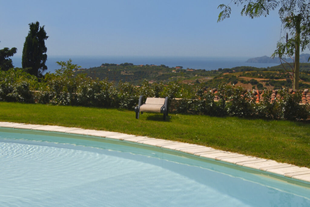 schoener Blick vom Pool des Hotels De Charme Villa Asfodeli, Tresnuraghes - meer sardinien urlaub