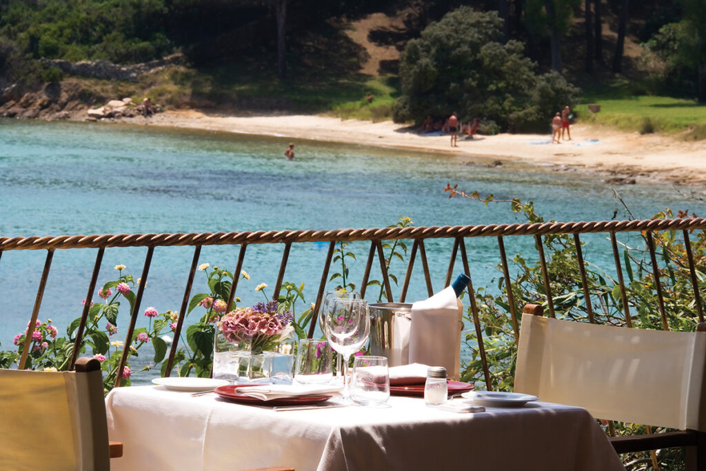 Das Restaurant Paguro des Hotels Thalasso und Spa Capo D’Orso, Palau – meer sardinien urlaub