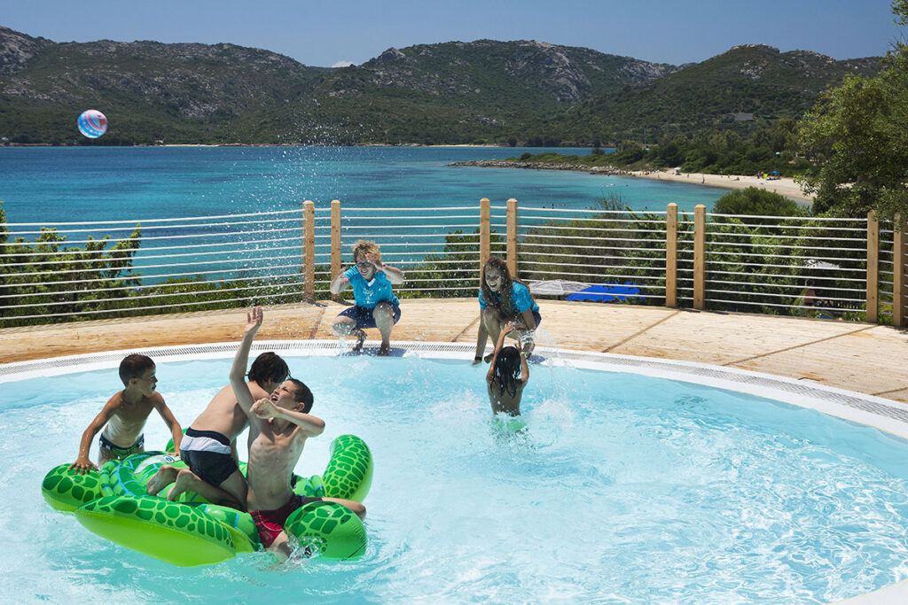 Der Pool des Miniclubs vom Park Hotel und Spa Cala di Lepre, Palau - meer sardinien urlaub