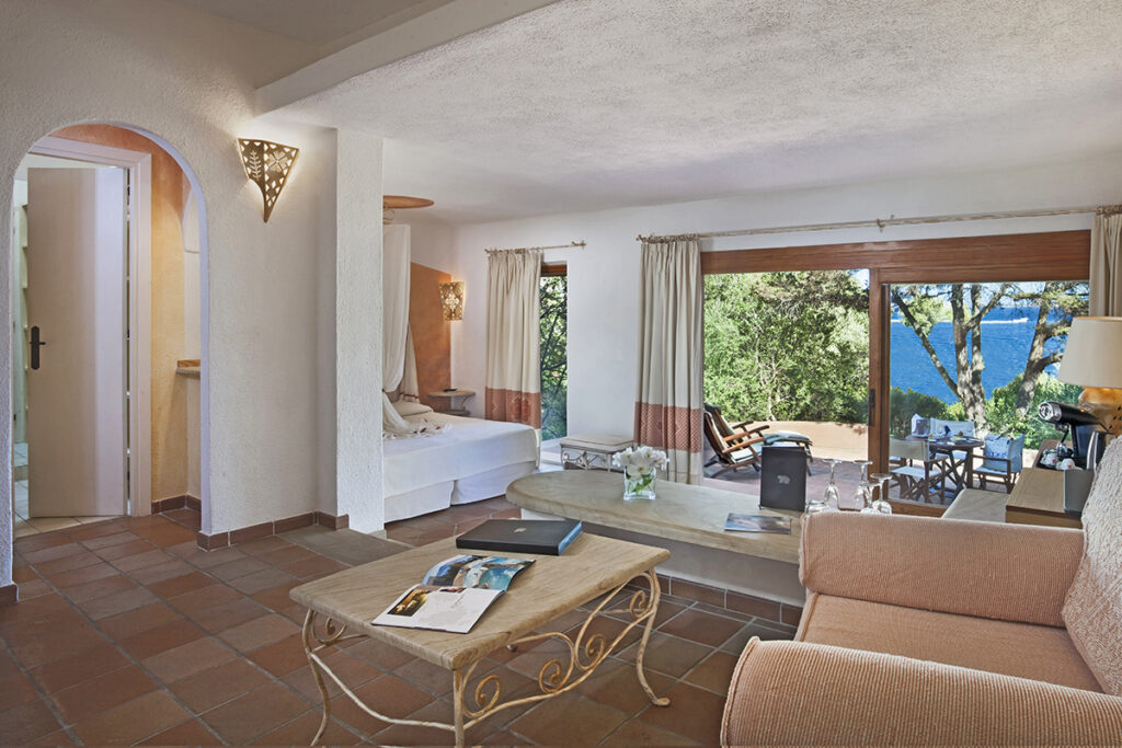 Eine Juniorsuite im Hotel Capo D’Orso, Palau – meer sardinien urlaub