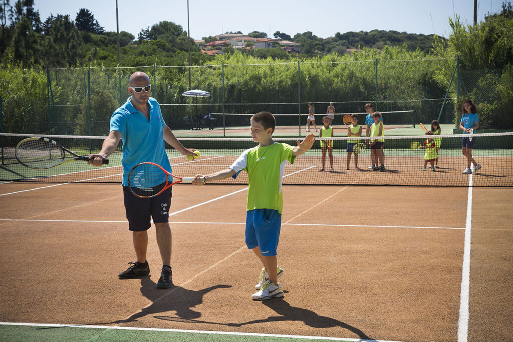 Tolle Tennis-Stunden im Park Hotel und Spa Cala di Lepre, Palau - meer sardinien urlaub