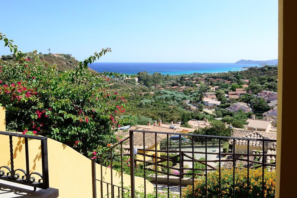 Traumblick von der Panoramaterrasse des Ferienhauses Stella - meer sardinien urlaub