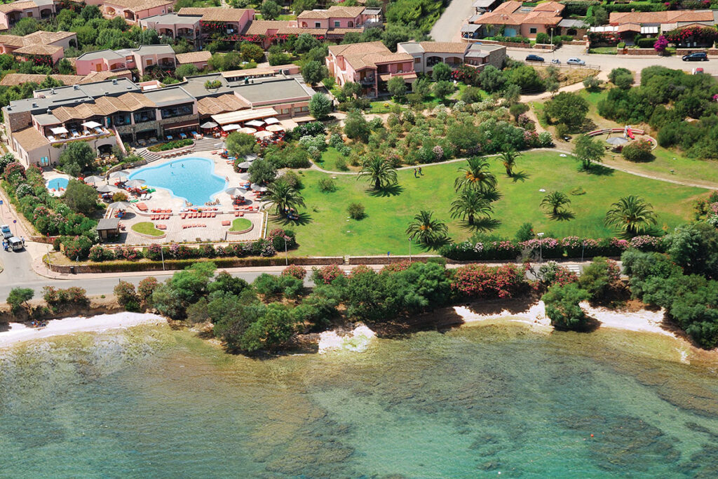 Vogelperspektive vom Hotel Cala di Faco, Cannigione - meer sardinien urlaub