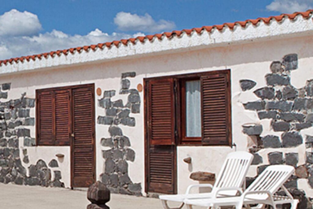 Zimmergebäude des Agriturismo Neule - meer sardinien urlaub