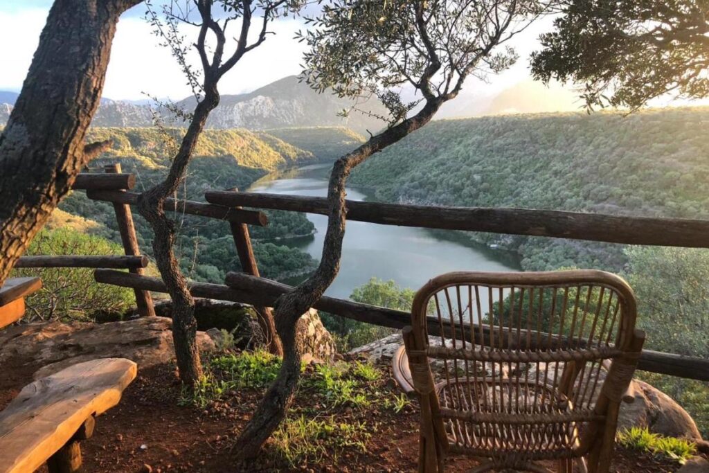 atemberaubender Blick auf den Cedrino-See - Agriturismo Neule - meer sardinien urlaub