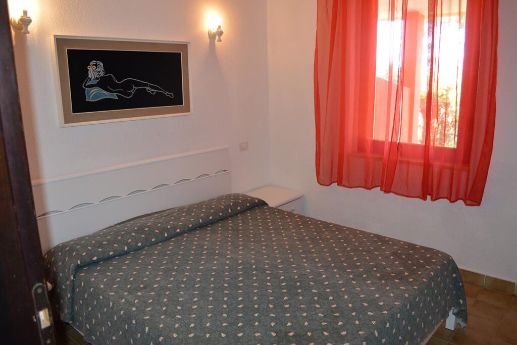 das Doppelschalfzimmer des Ferienhauses Emma in Costa Rei - meer sardinien urlaub