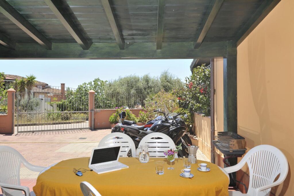 der Aussenbereich der Ferienwohnung Le Terrazze Trilo - meer sardinien urlaub