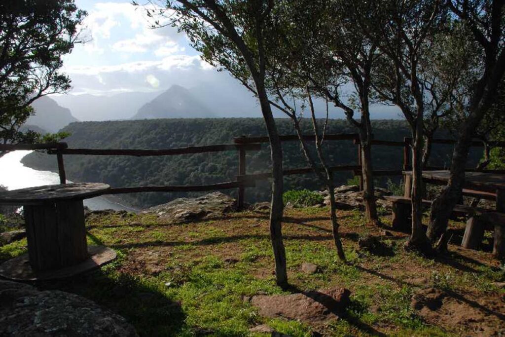 der Blick darf hier vom Anwesen bis zum See Cedrino schweifen, ein perfekter Rückzugsort im Einklang mit der Natur, Agriturismo Neule, Dorgali - meer sardinien urlaub