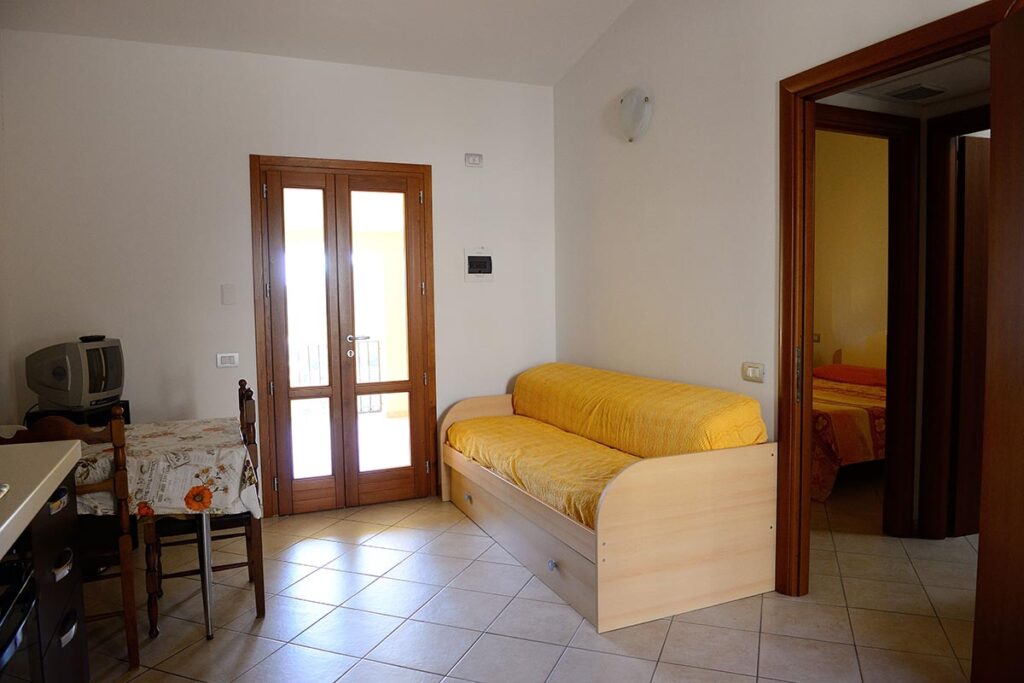 der Wohn- und Essraum des Ferienhauses Stella - meer sardinien urlaub