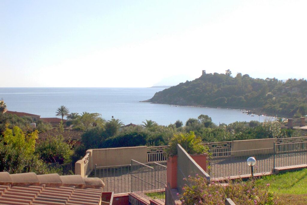 die Aussicht aus dem ersten Stock der Ferienwohnung Le Terrazze Quadri - meer sardinien urlaub