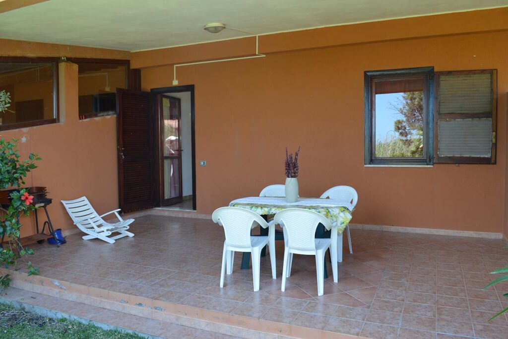die Terrasse des Ferienhauses Emma in Costa Rei - meer sardinien urlaub
