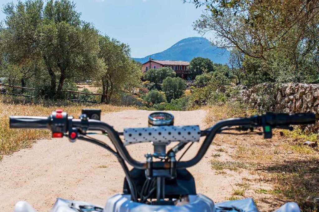 ein Ausflug mit dem Quad direkt vom Agriturismo Neule, Dorgali - meer sardinien urlaub