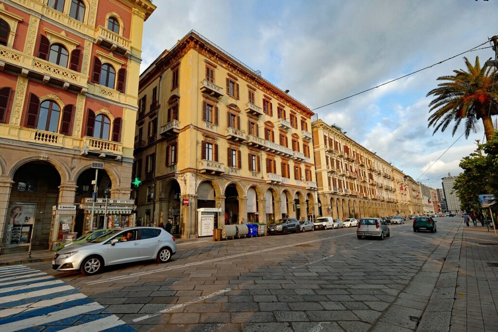 Via Roma Cagliari - meer sardinien urlaub