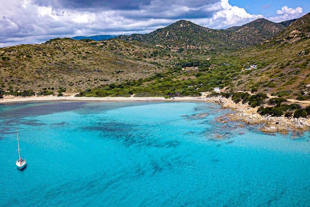 ein unvergessliches Erlebnis im Marineschutzgebiet von Villasimius Dank des Bootsaufluges mit einem historischen Segelschoner ab Villasimius - meer sardinien urlaub