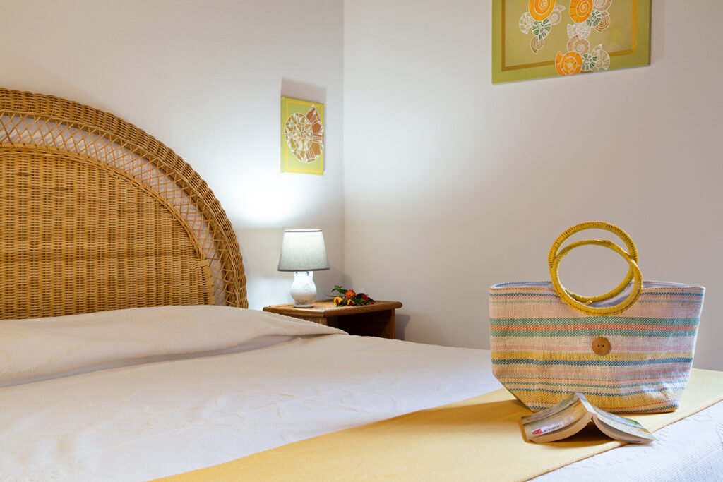 Hübsche Details im Schlafzimmer des Ferienhauses Sole, Capo Coda Cavallo bei San Teodoro - meer sardinien urlaub