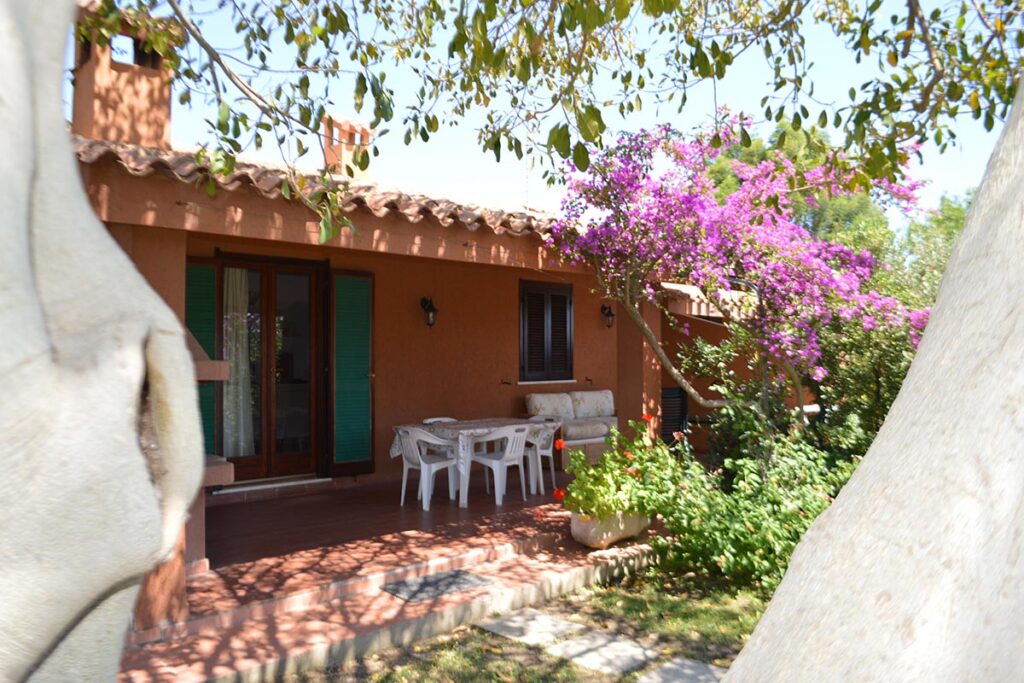 Blick auf die Terrasse des Ferienhauses Vivi, Costa Rei - meer sardinien urlaub