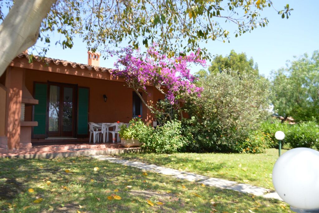 Vorderansicht des Ferienhauses Vivi, Costa Rei - meer sardinien urlaub