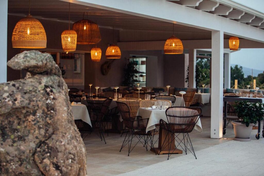 Der Restaurantbereich des Hotels Su Entu Sardinian Country Club, Olbia - meer sardinien urlaub