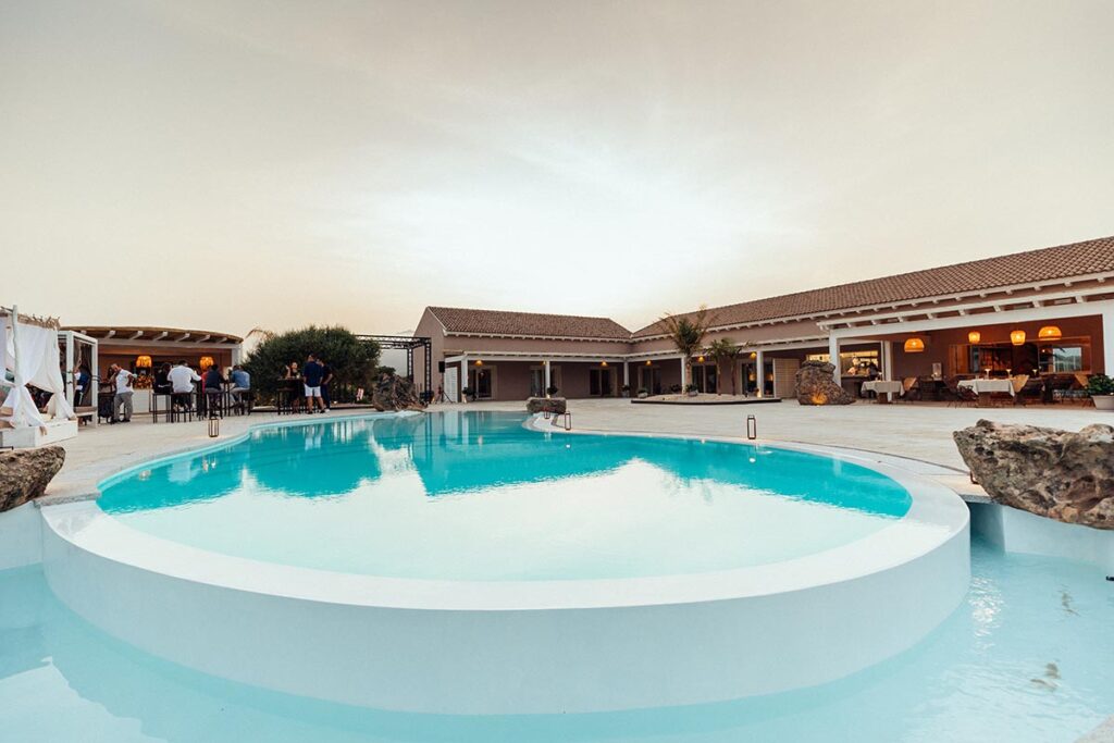 der Poolbereich des Hotels Su Entu Sardinian Country Club, Olbia - meer sardinien urlaub